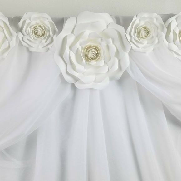 5 Piece Handmade Paper Flower Set White